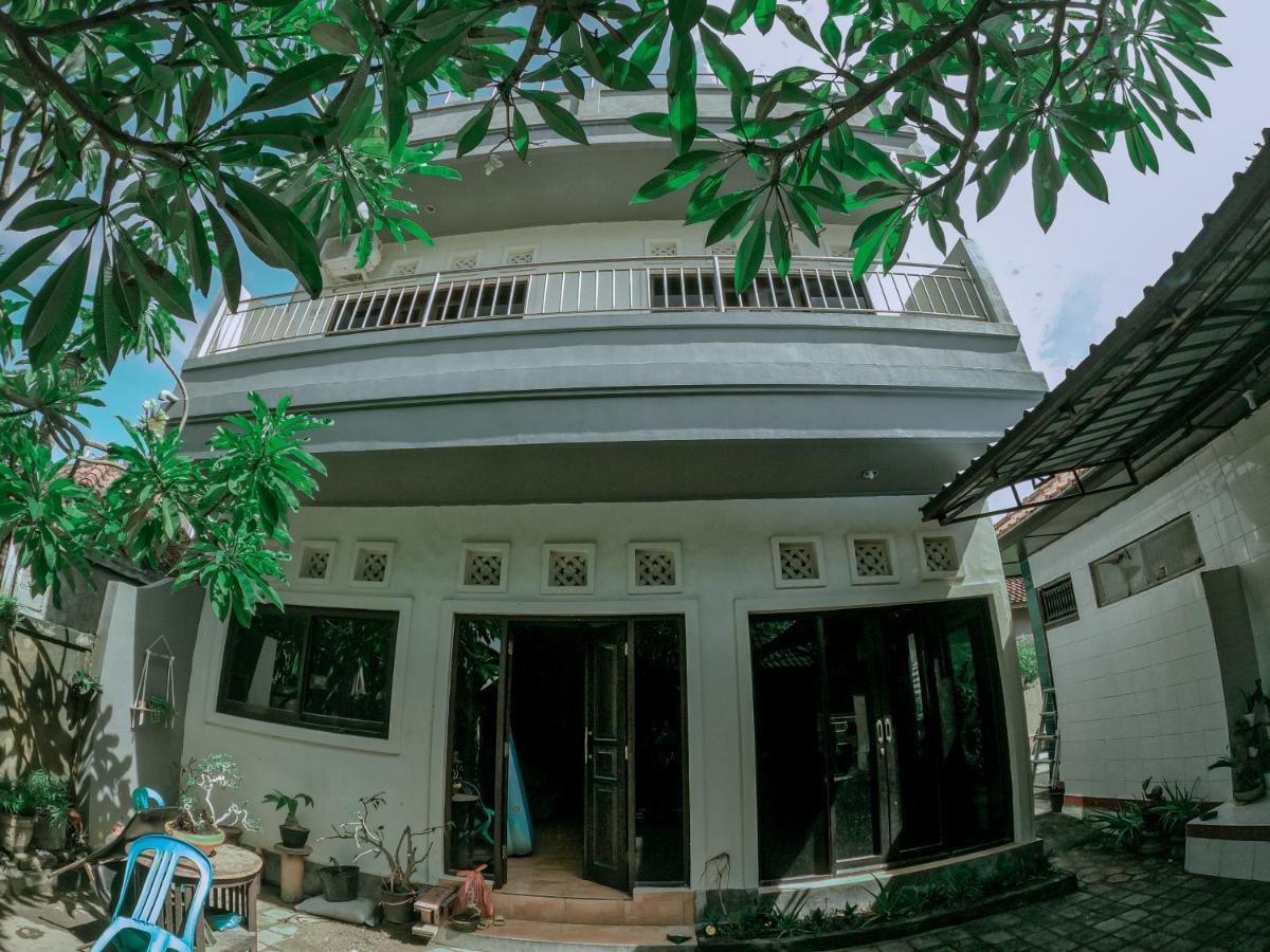 Pesanggaran Mama Mega Homestay מראה חיצוני תמונה