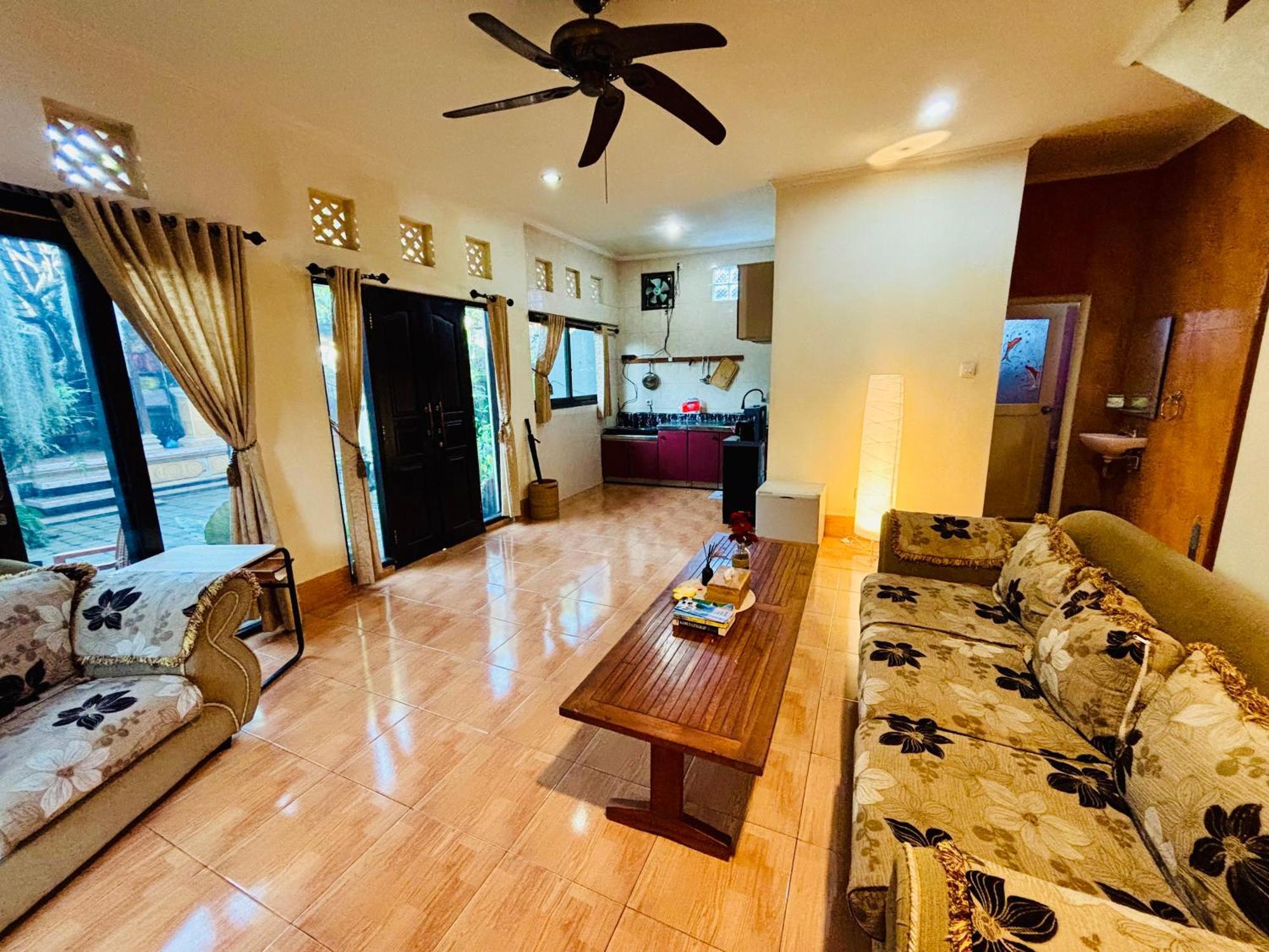 Pesanggaran Mama Mega Homestay מראה חיצוני תמונה
